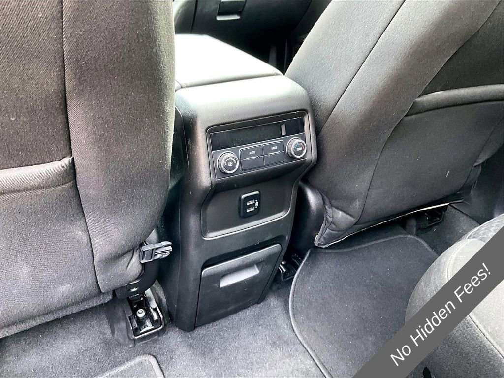 Used 2018 GMC Acadia SLE AWD/4WD image 30