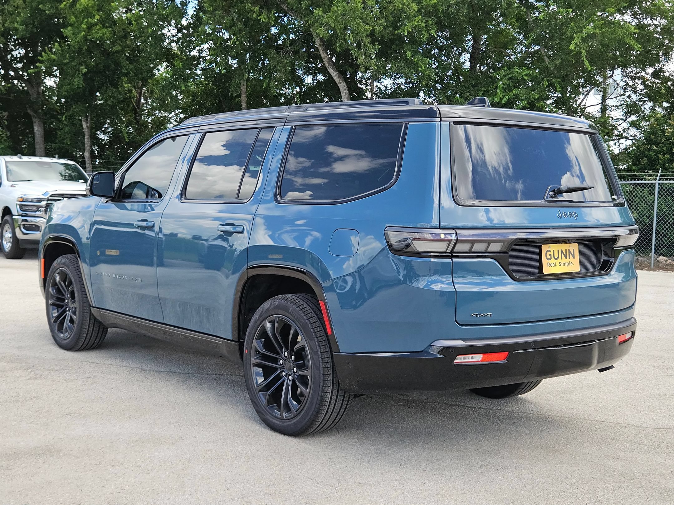 New 2026 Jeep Grand Wagoneer Summit AWD/4WD image 5
