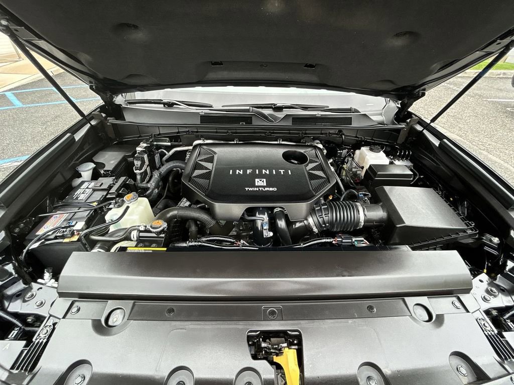 Certified 2025 INFINITI QX80 Sensory AWD/4WD image 14