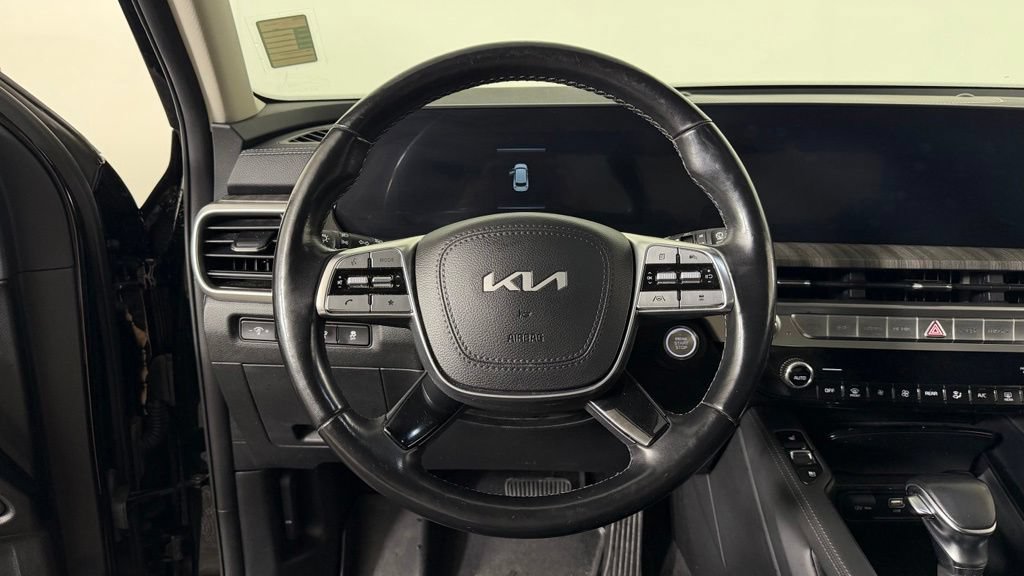 Used 2023 Kia Telluride EX w/ EX Captain's Chair Package AWD/4WD image 19