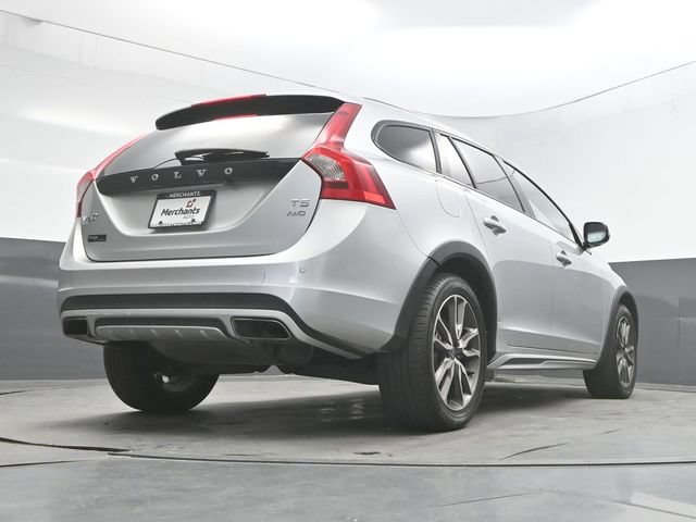 Used 2017 Volvo V60 T5 Cross Country w/ Convenience Package AWD/4WD image 39