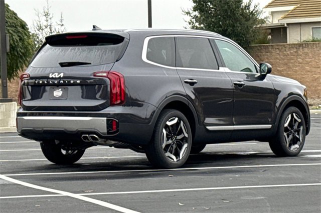 New 2025 Kia Telluride S image 5