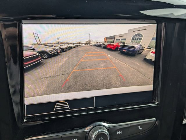 Used 2023 Chevrolet Traverse LT image 21