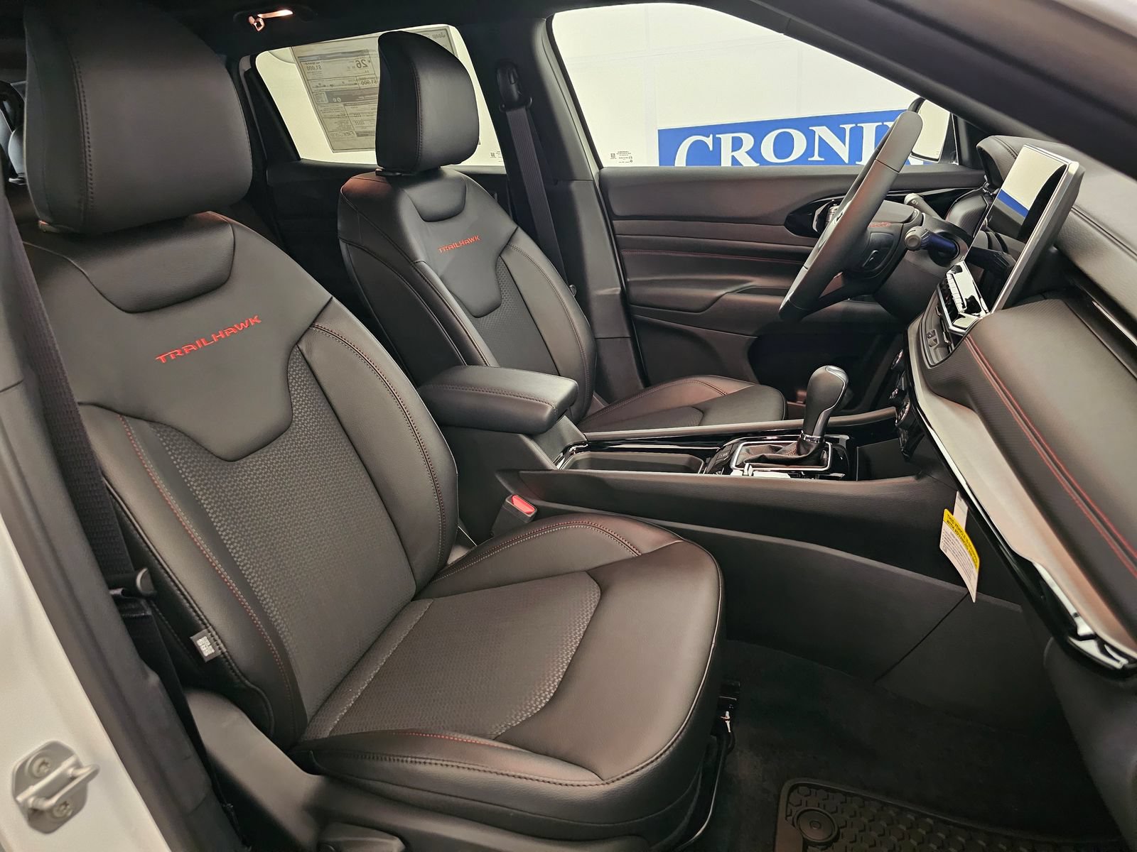 New 2026 Jeep Compass Trailhawk w/ Sun, Sound & Navigation Group AWD/4WD image 25