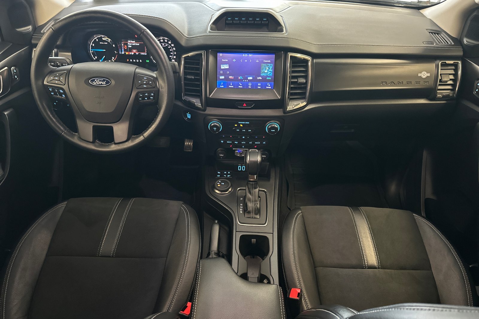Used 2023 Ford Ranger Lariat w/ Tremor Off-Road Package AWD/4WD image 13