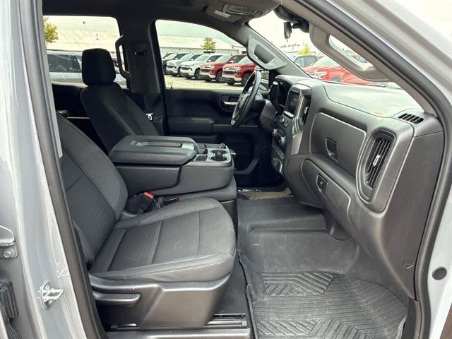 Used 2024 Chevrolet Silverado 1500 Custom Trail Boss w/ Turbomax Blackout Package AWD/4WD image 18