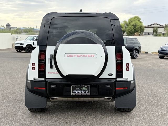 Used 2023 Land Rover Defender 110 SE image 29