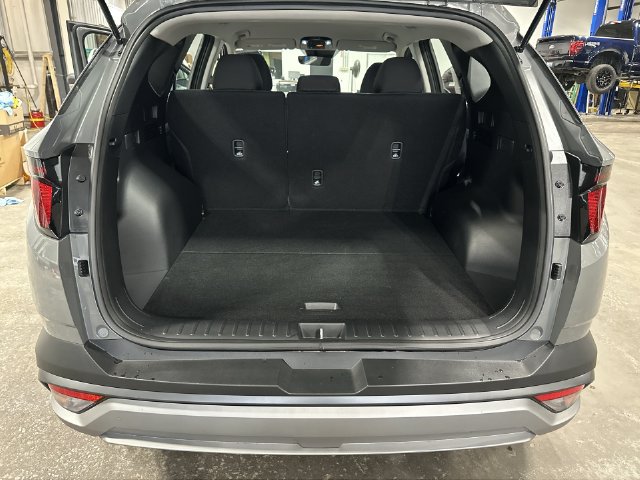 Used 2026 Hyundai Tucson SE FWD image 25