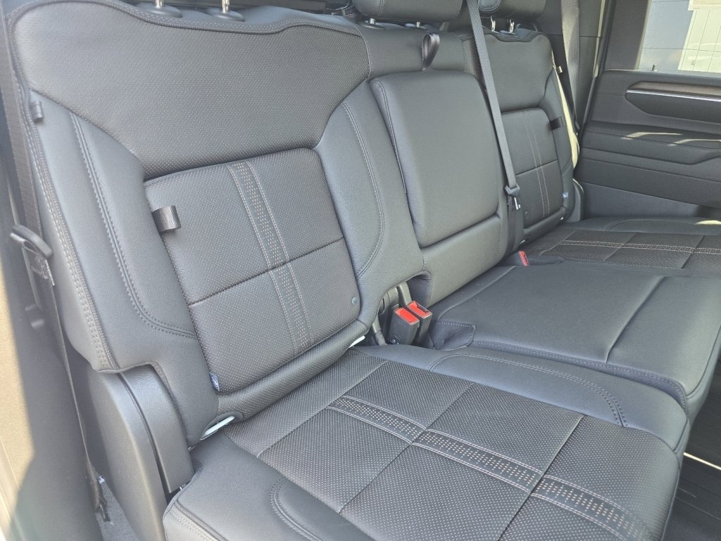 New 2026 Chevrolet Silverado 3500 High Country w/ High Country Premium Package AWD/4WD image 19