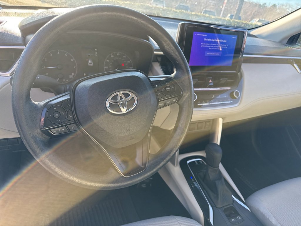 Used 2023 Toyota Corolla Cross L image 9