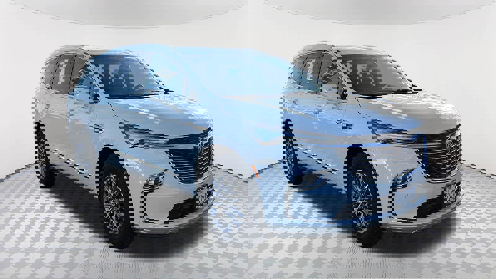 Used 2022 Buick Enclave Essence image 3