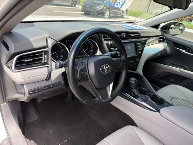 Used 2018 Toyota Camry SE FWD image 12