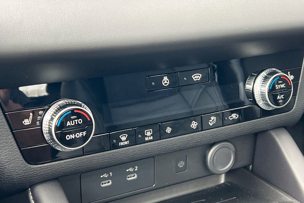 New 2026 Mitsubishi Outlander AWD image 22