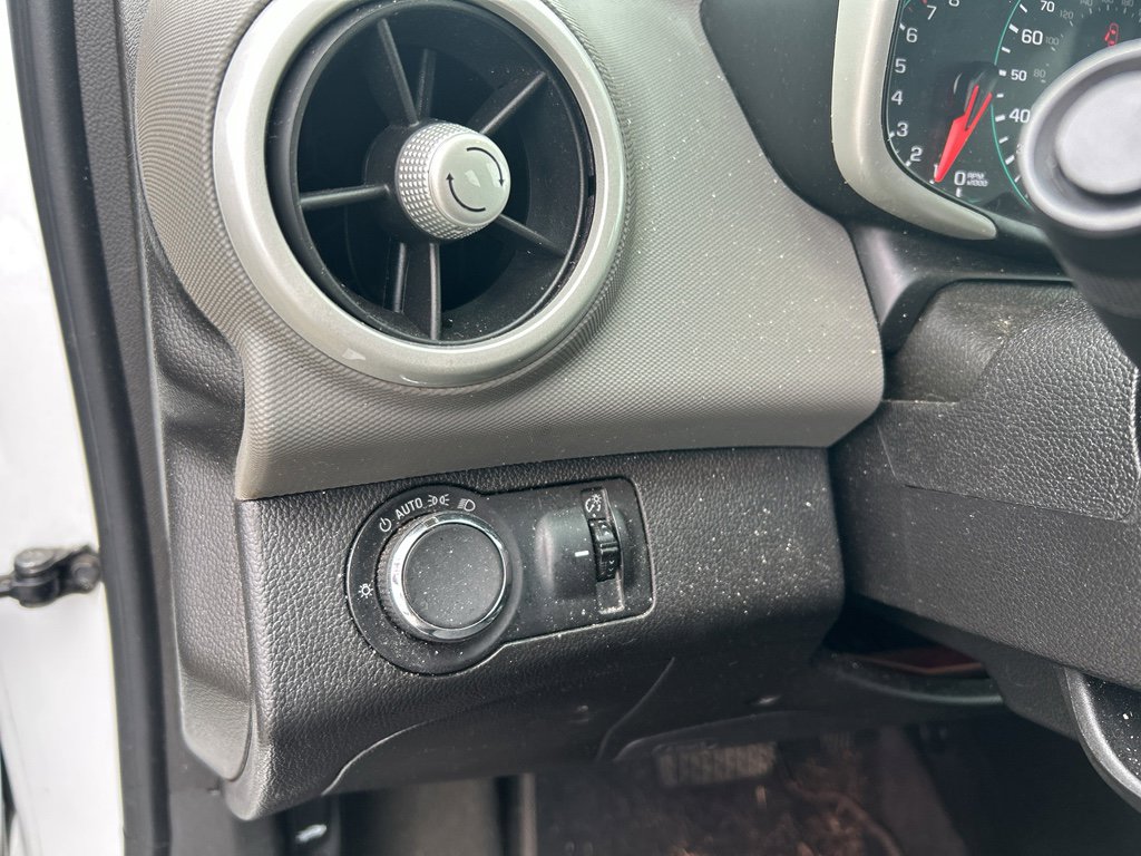 Used 2017 Chevrolet Sonic Premier image 13