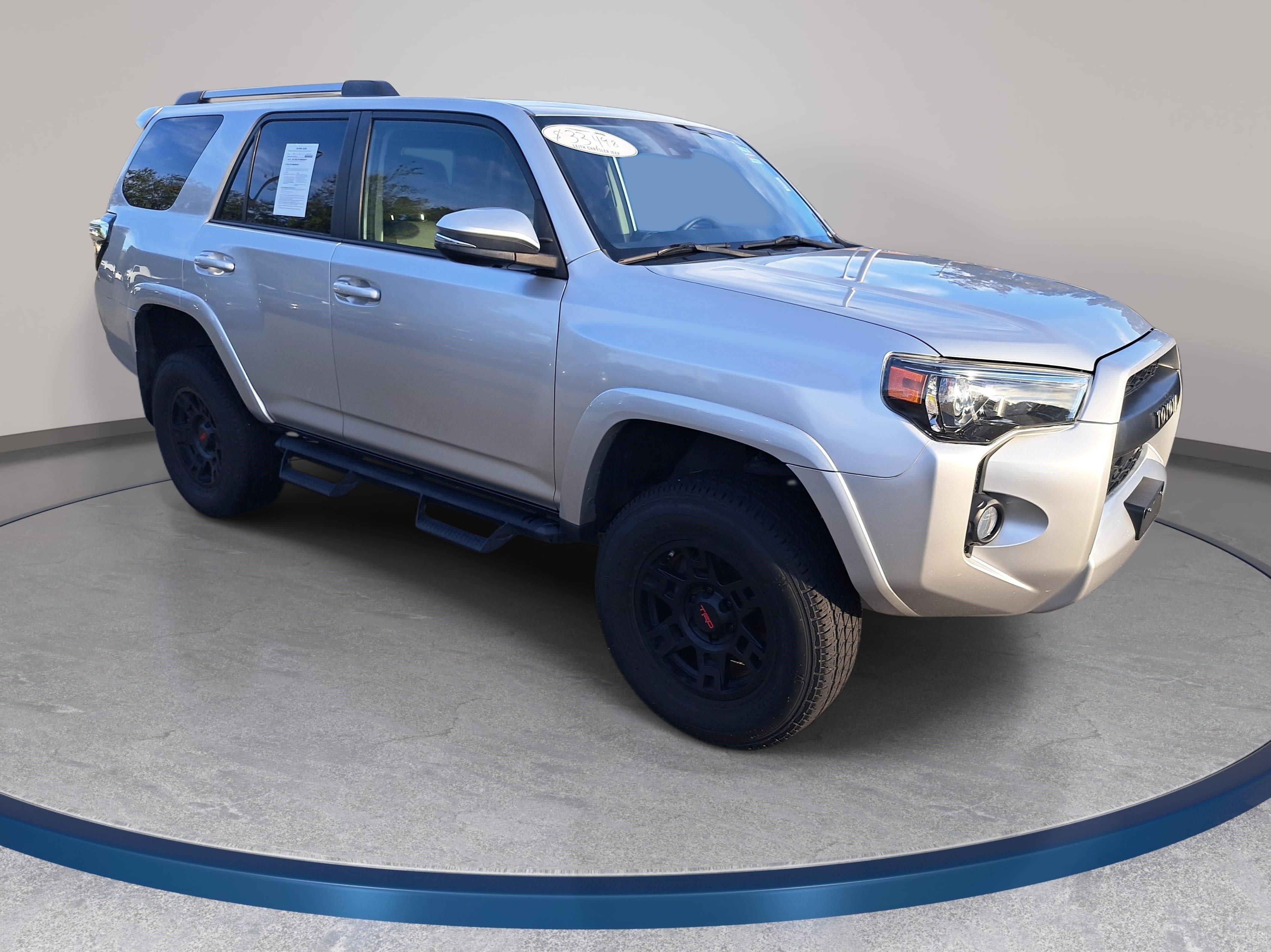 Used 2020 Toyota 4Runner SR5 Premium w/ Moonroof Package RWD image 3