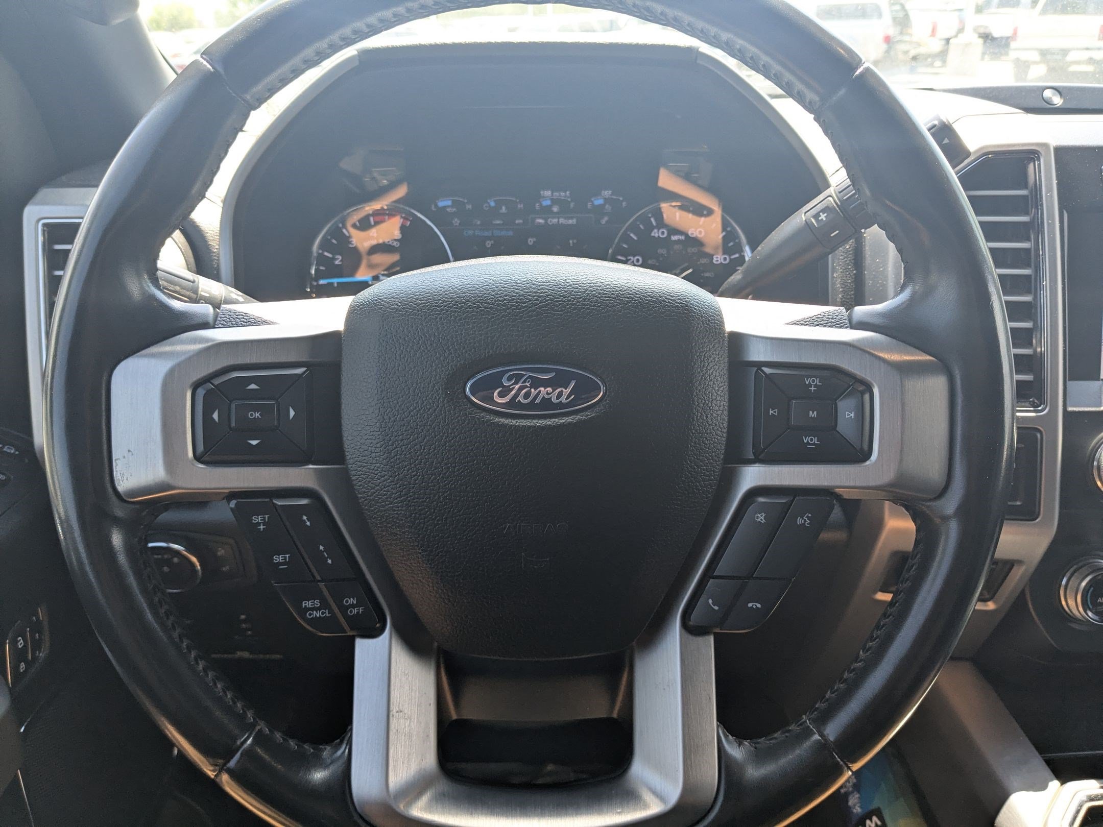 Used 2019 Ford F450 Platinum w/ Platinum Ultimate Package AWD/4WD image 18