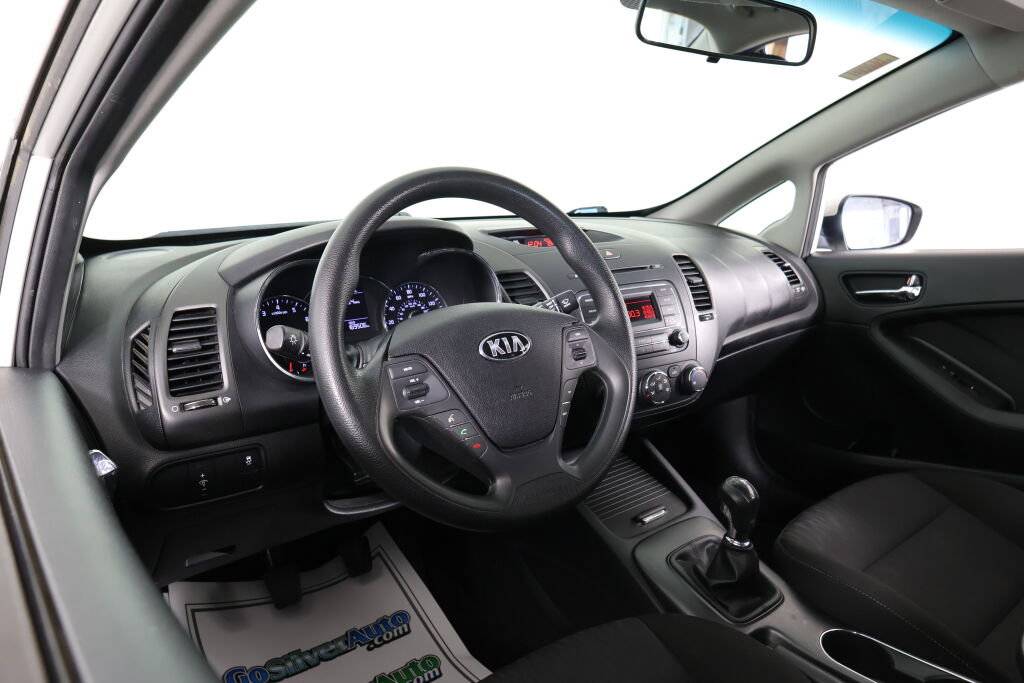 Used 2016 Kia Forte LX image 10