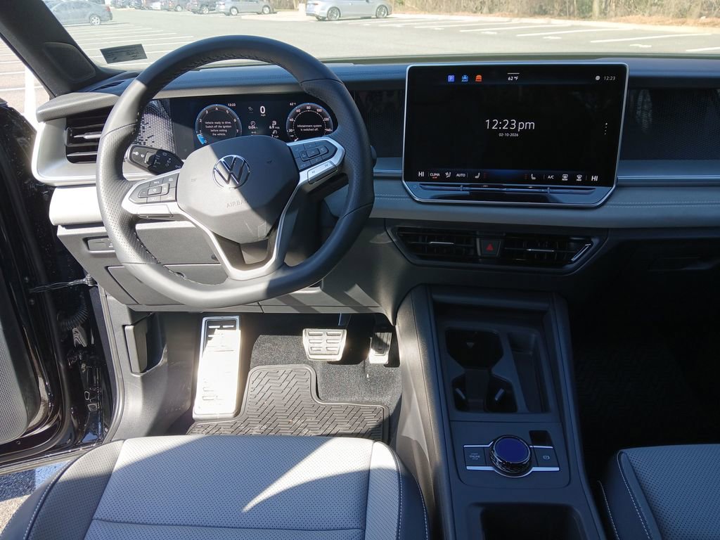 New 2026 Volkswagen Tiguan SE R-Line image 13