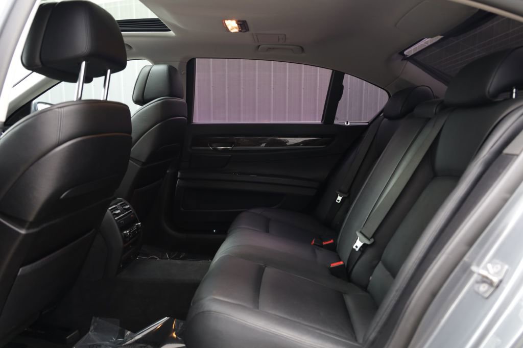 Used 2012 BMW 740Li image 20