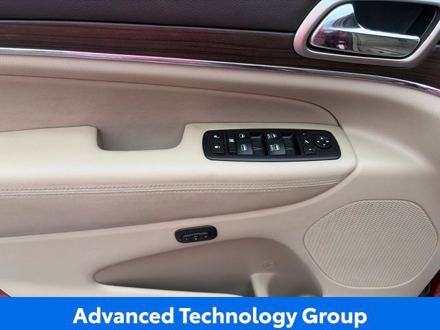 Used 2014 Jeep Grand Cherokee Overland w/ Advanced Technology Group AWD/4WD image 16
