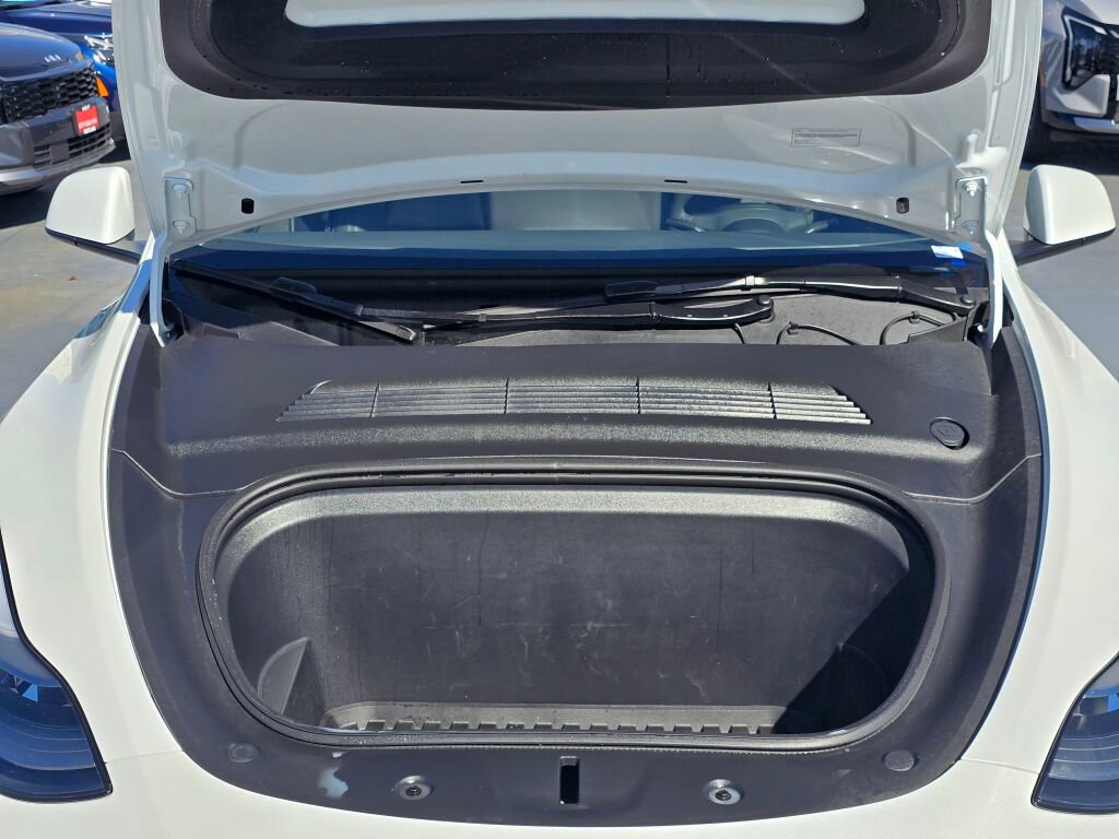 Used 2024 Tesla Model Y Performance AWD/4WD image 14