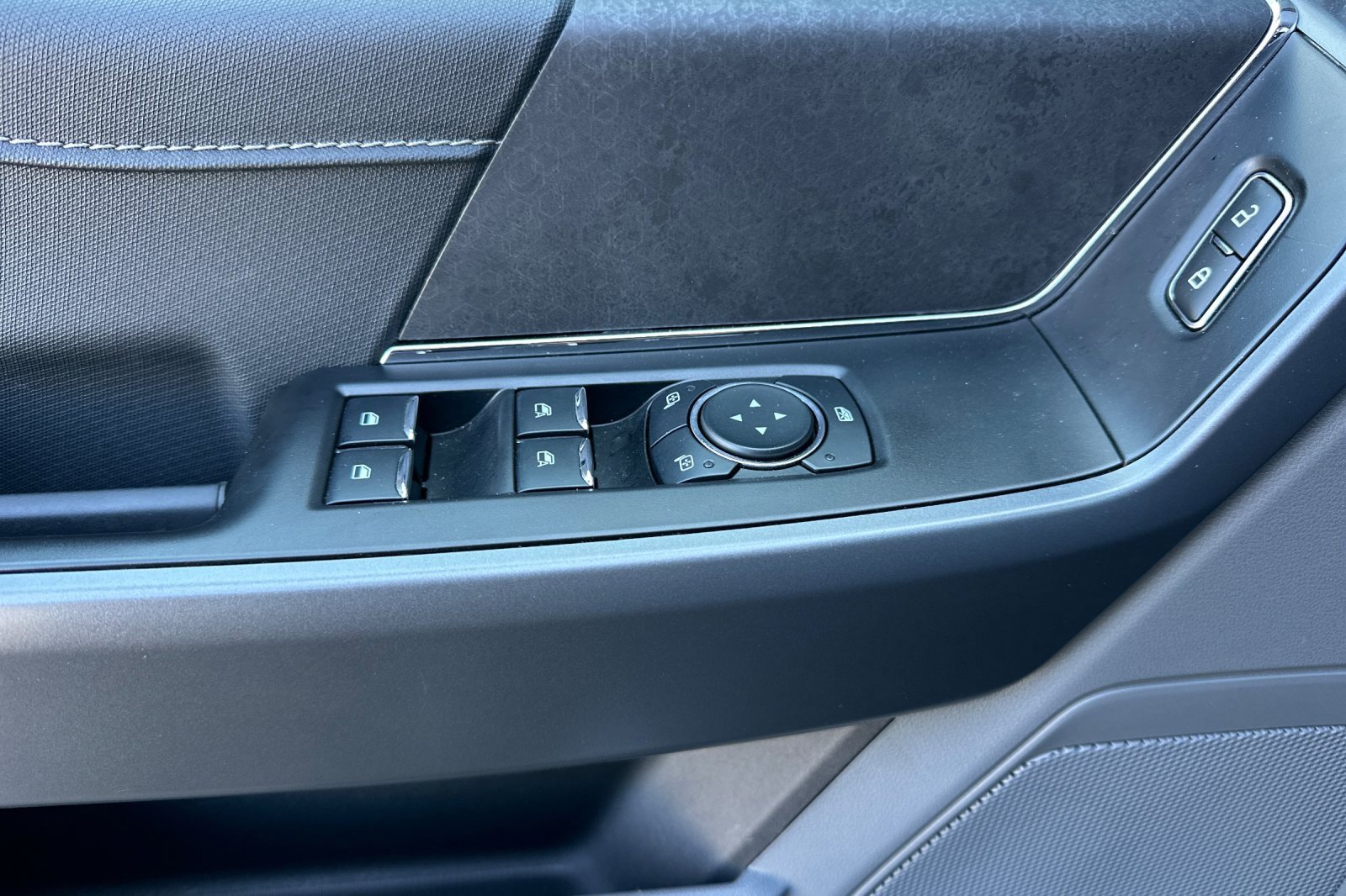 Used 2025 Ford F150 XLT w/ Equipment Group 301A Standard image 12