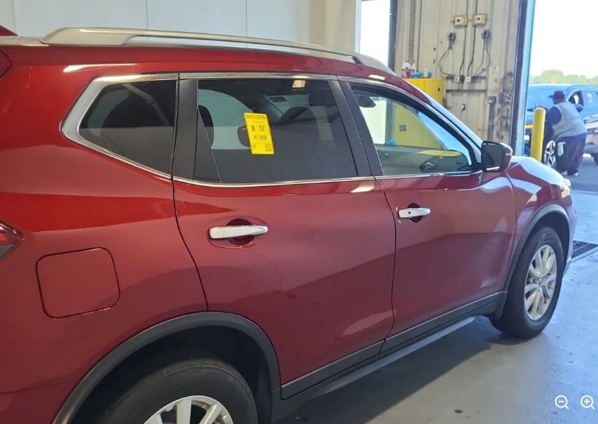 Used 2020 Nissan Rogue SV AWD/4WD image 4