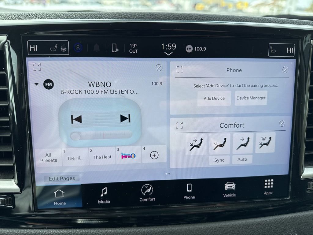 Used 2024 Chrysler Pacifica Touring-L image 42