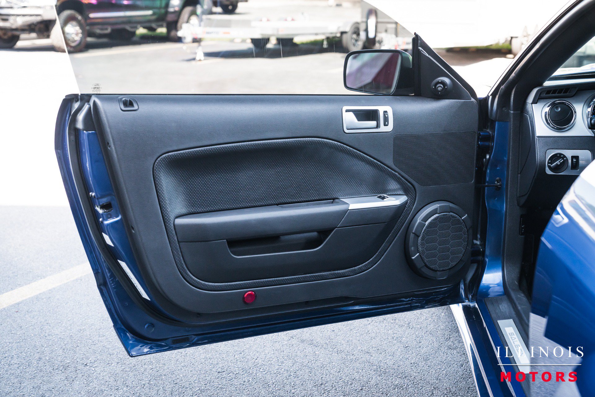 Used 2006 Ford Mustang GT RWD image 18