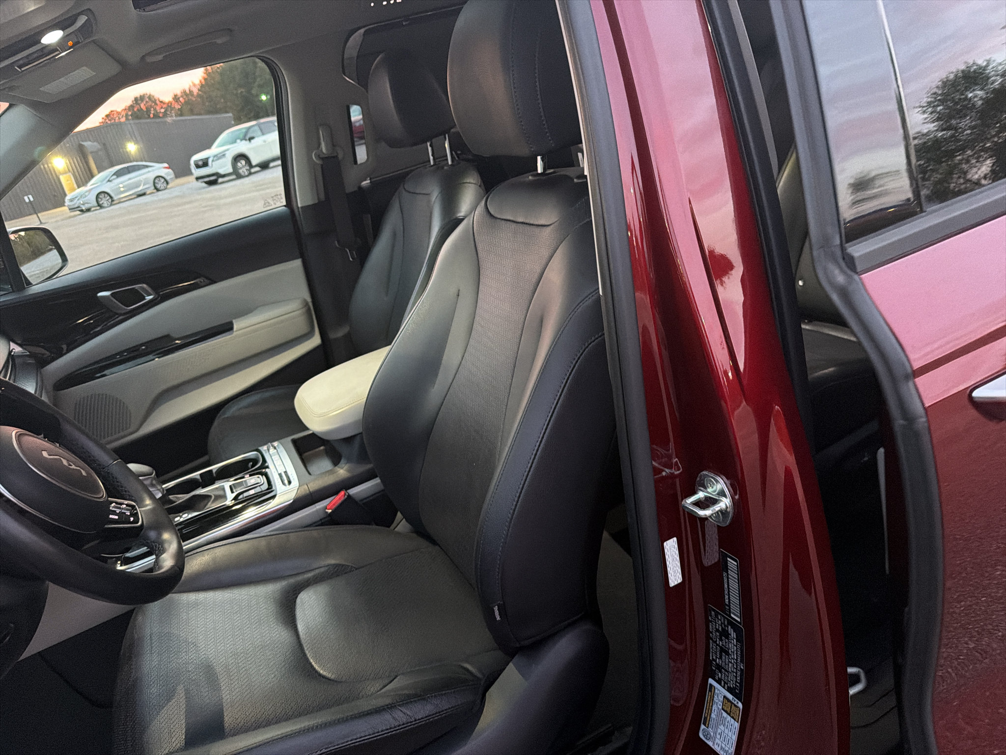 Used 2022 Kia Carnival SX Prestige FWD image 18