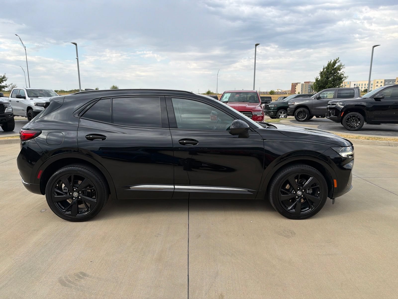 Used 2023 Buick Envision Preferred FWD image 6