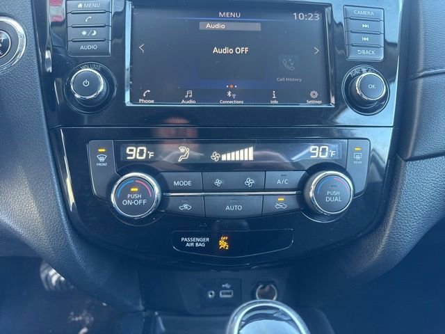 Used 2020 Nissan Rogue SV image 17