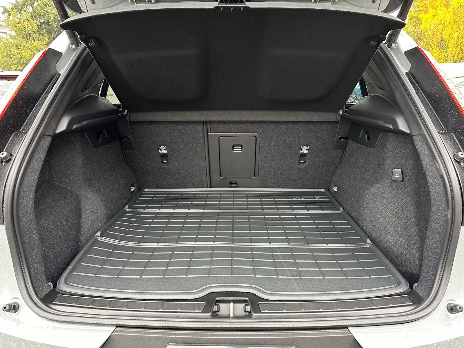 New 2026 Volvo XC40 B5 Ultra w/ Climate Package image 14