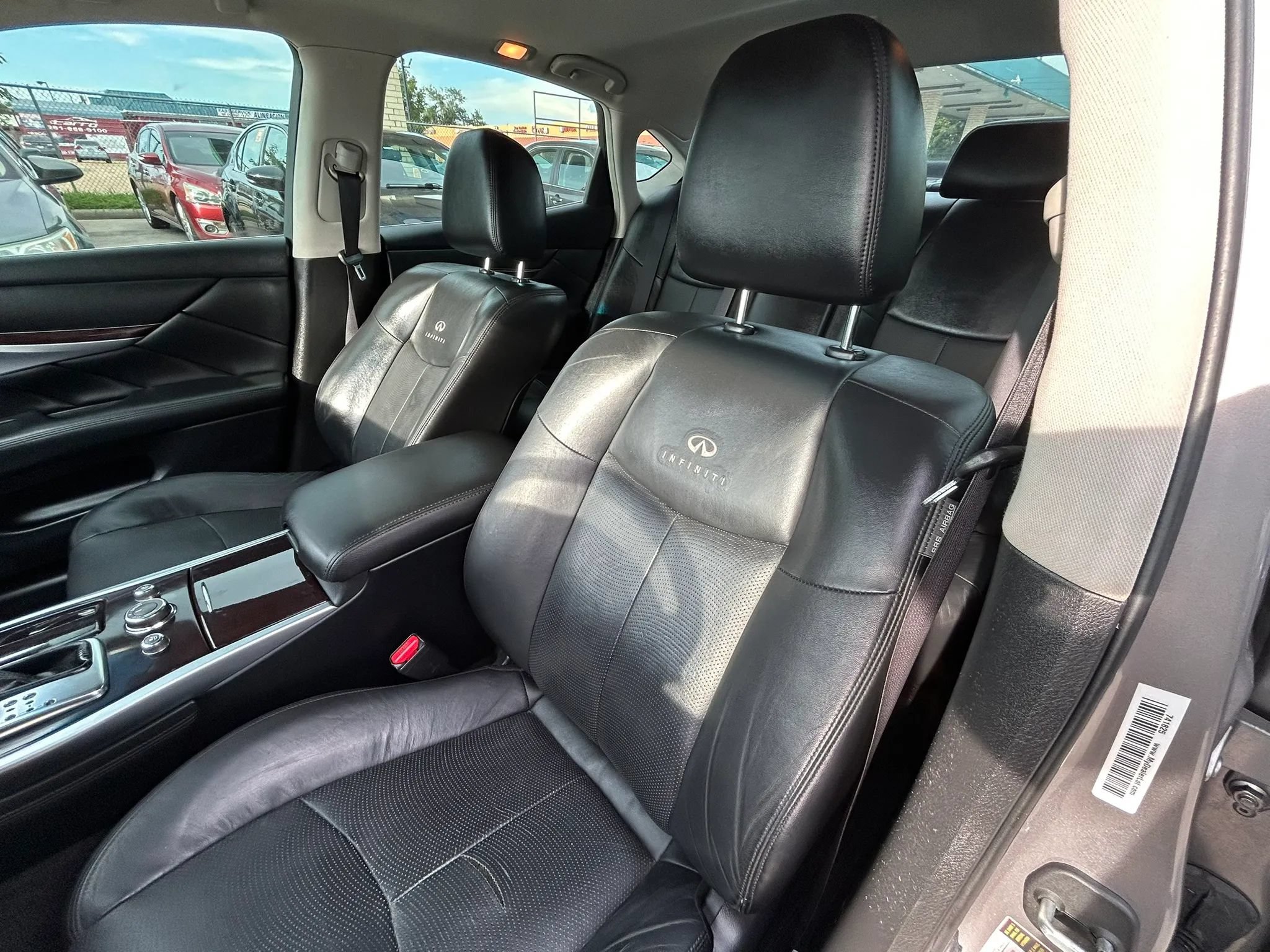 Used 2012 INFINITI M37 w/ Premium Pkg RWD image 9