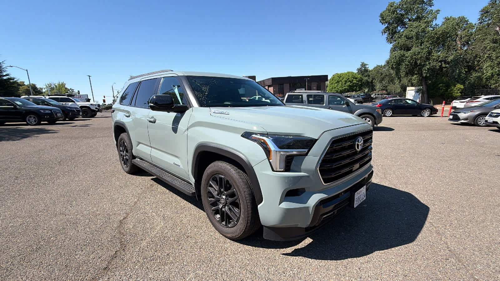 Used 2026 Toyota Sequoia Limited w/ Tow Technology Package AWD/4WD image 3