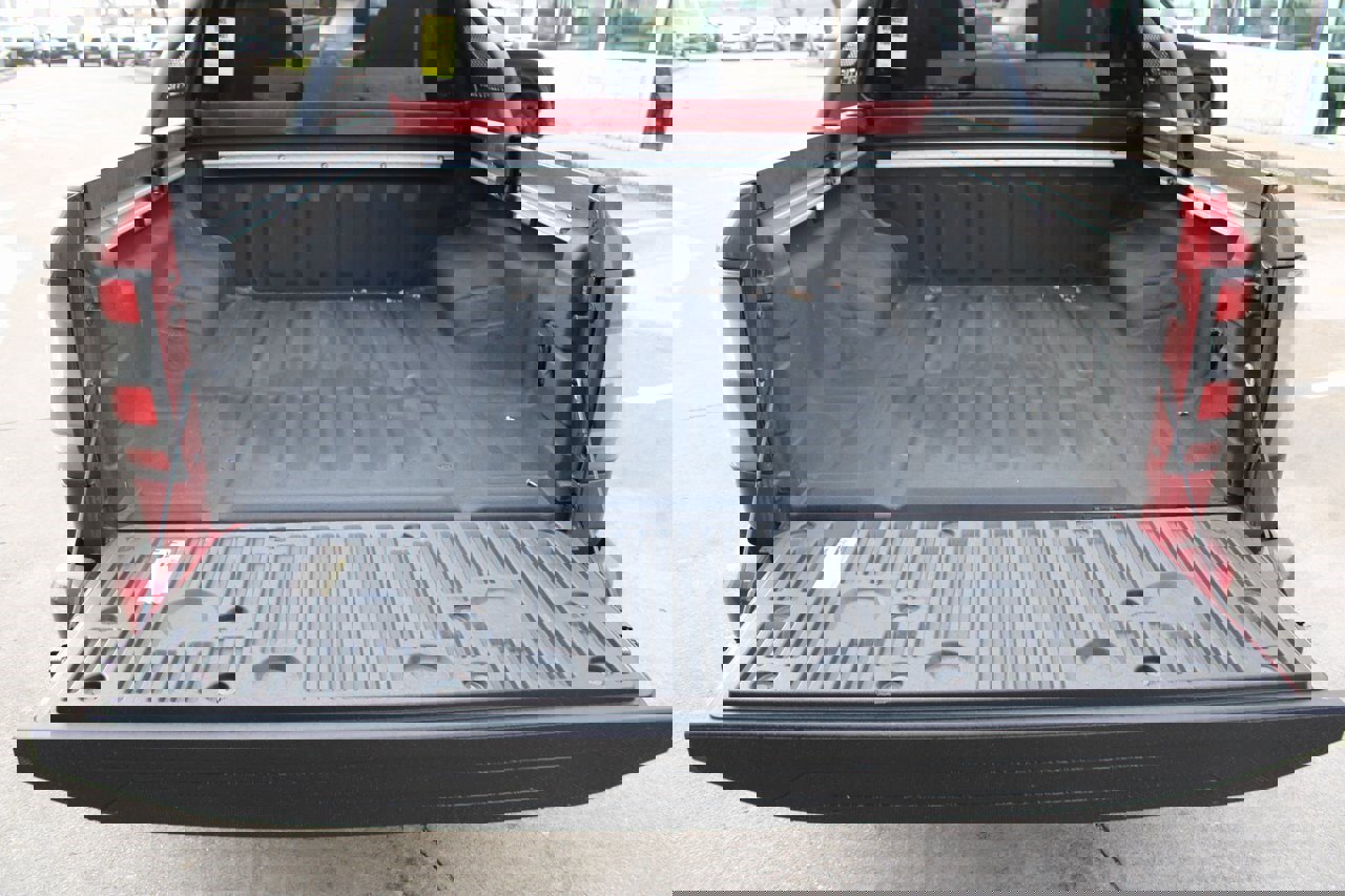 Used 2023 Nissan Frontier SV w/ SV Convenience Package image 28