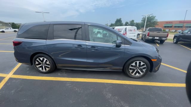 Used 2025 Honda Odyssey EX-L image 3