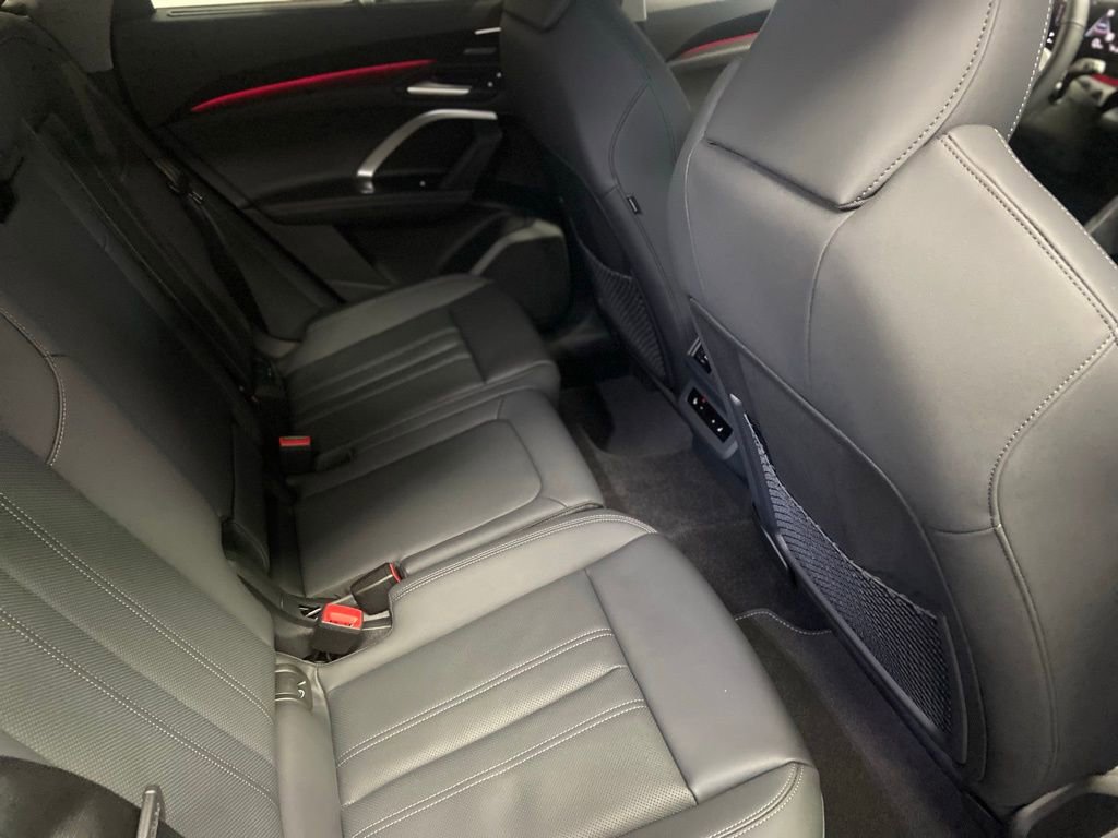 New 2025 Audi Q5 Prestige image 7