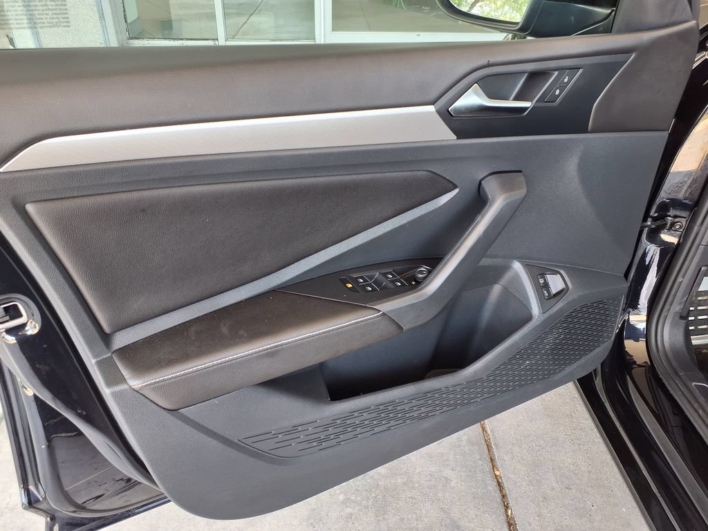 Used 2023 Volkswagen Jetta Sport FWD image 20