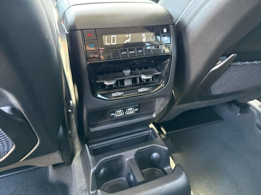 Used 2023 Jeep Grand Cherokee L Laredo AWD/4WD image 14