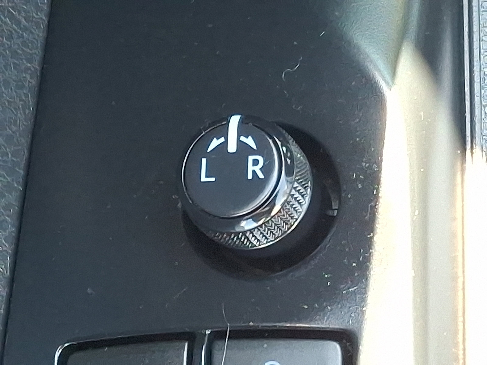 Used 2020 Toyota Camry LE image 25