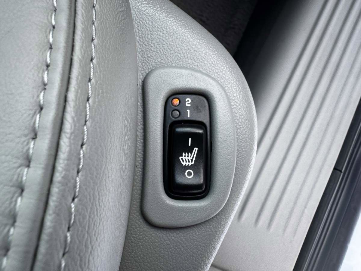 Used 2005 Chevrolet Malibu LT w/ Preferred Equipment Group image 27