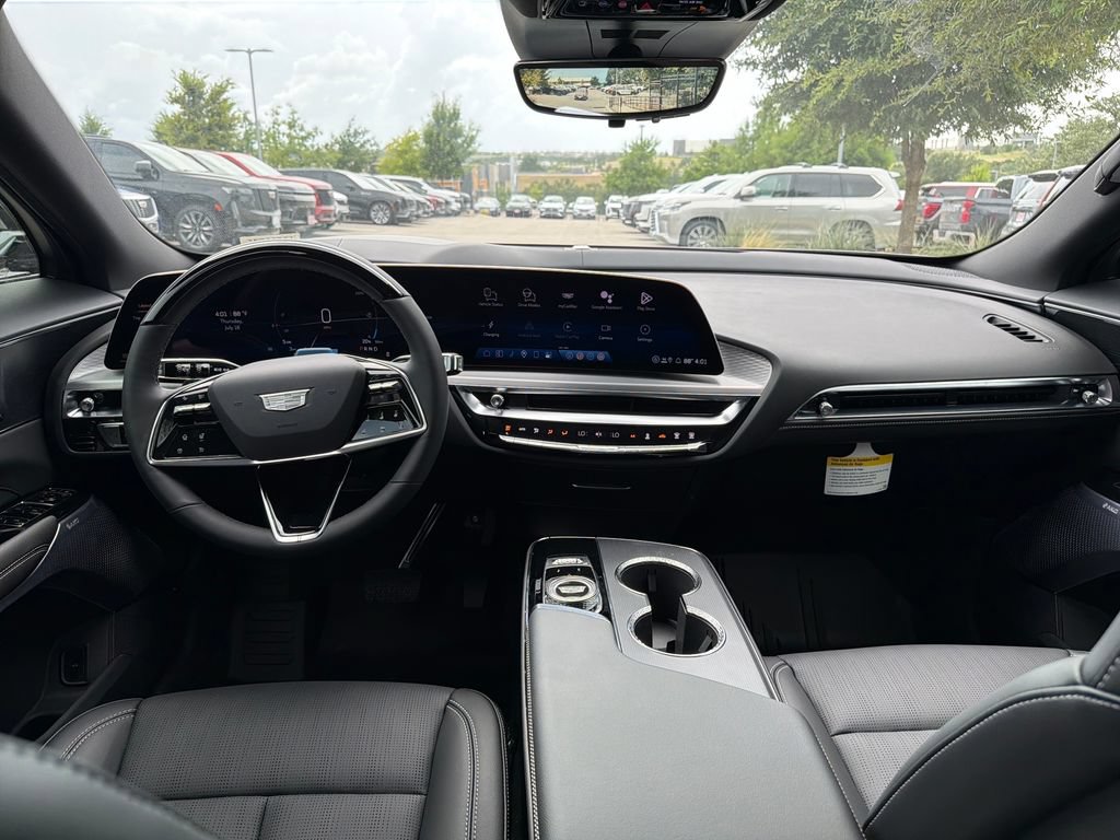 New 2026 Cadillac Lyriq Signature Sport w/ LPO, Floor Liner Package RWD image 30