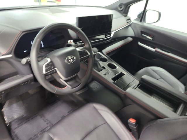 Certified 2026 Toyota Sienna XSE AWD/4WD image 25