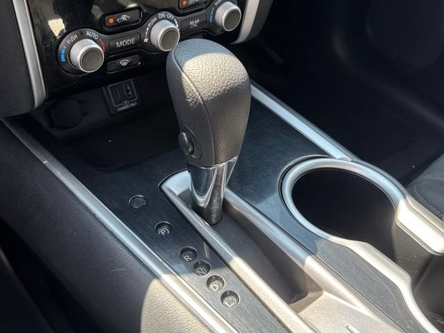 Used 2020 Nissan Pathfinder S FWD image 15