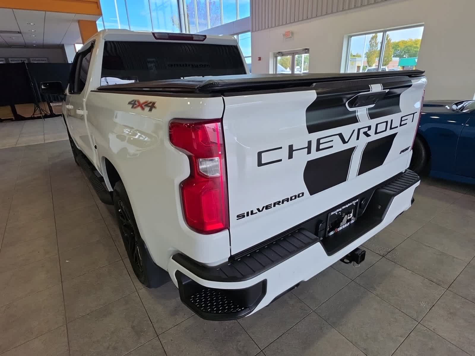 Used 2023 Chevrolet Silverado 1500 RST w/ Rally Edition AWD/4WD image 10