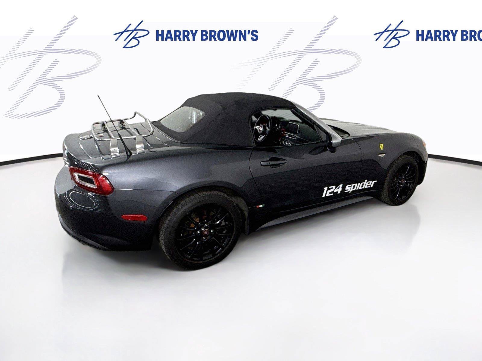 Used 2017 FIAT 124 Spider Classica RWD image 28