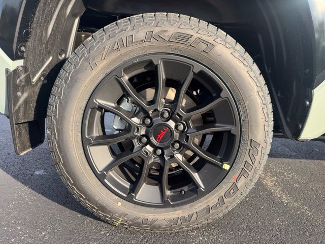 New 2026 Toyota Tundra Platinum w/ TRD Off-Road Package AWD/4WD image 10