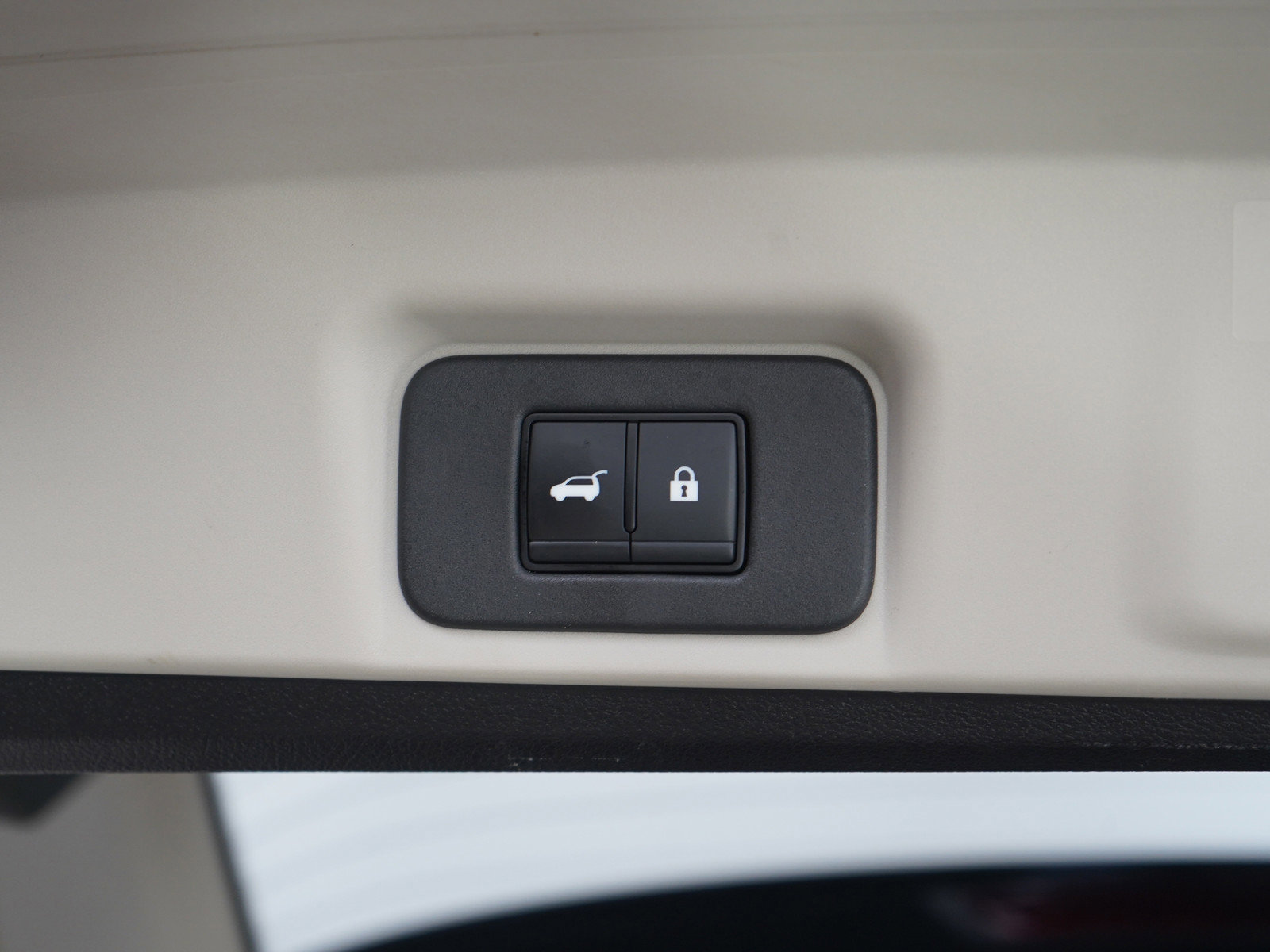 Used 2023 Nissan Ariya image 10