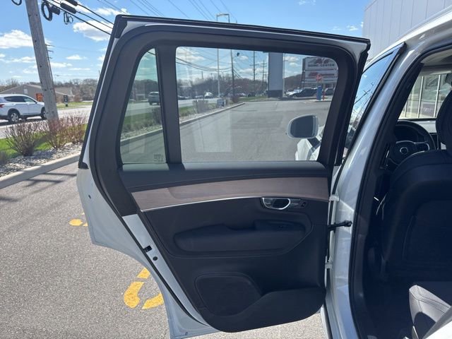 Certified 2025 Volvo XC90 B6 Plus AWD/4WD image 16